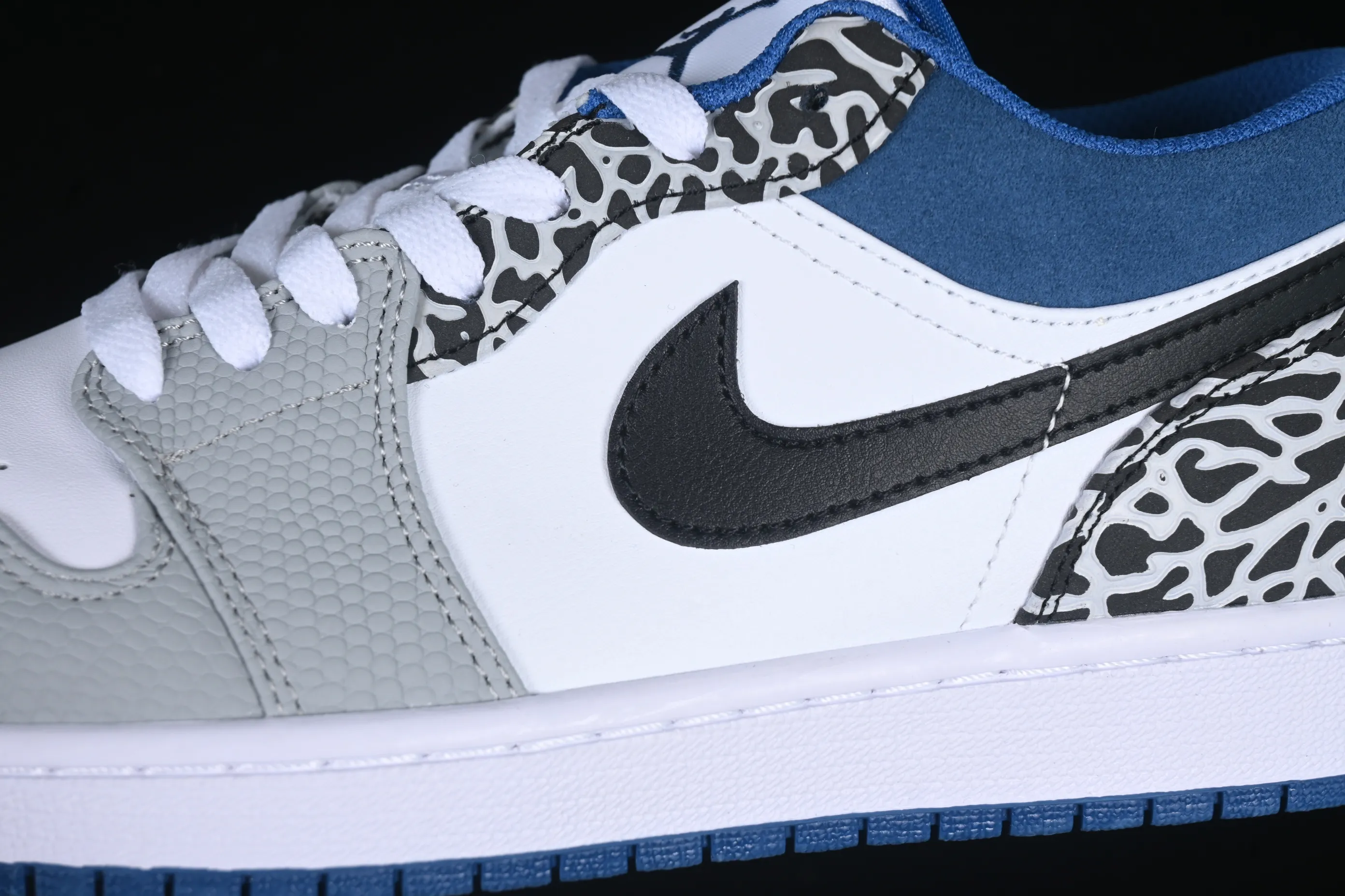 All categories Air Jordan Jordan series basketball shoes Air Jordan 1 Low Air Jordan 1 Low "True Blue" AJ1 Joe 1 burst white and blue color low-top basketball shoes DM1199-140
